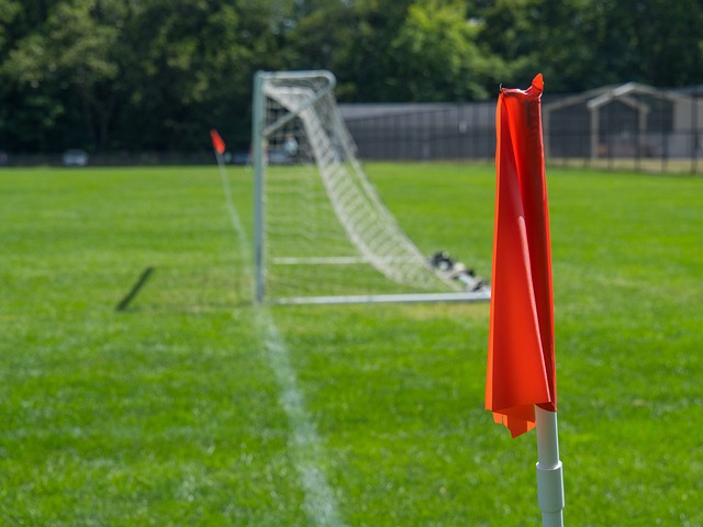 （视频）大马羽球超级1000赛｜ 漏水事件致一场比赛打了两天 布拉诺“跨日”苦胜杨灿.